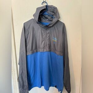 Hooded Under Armour pullover - men’s size XL